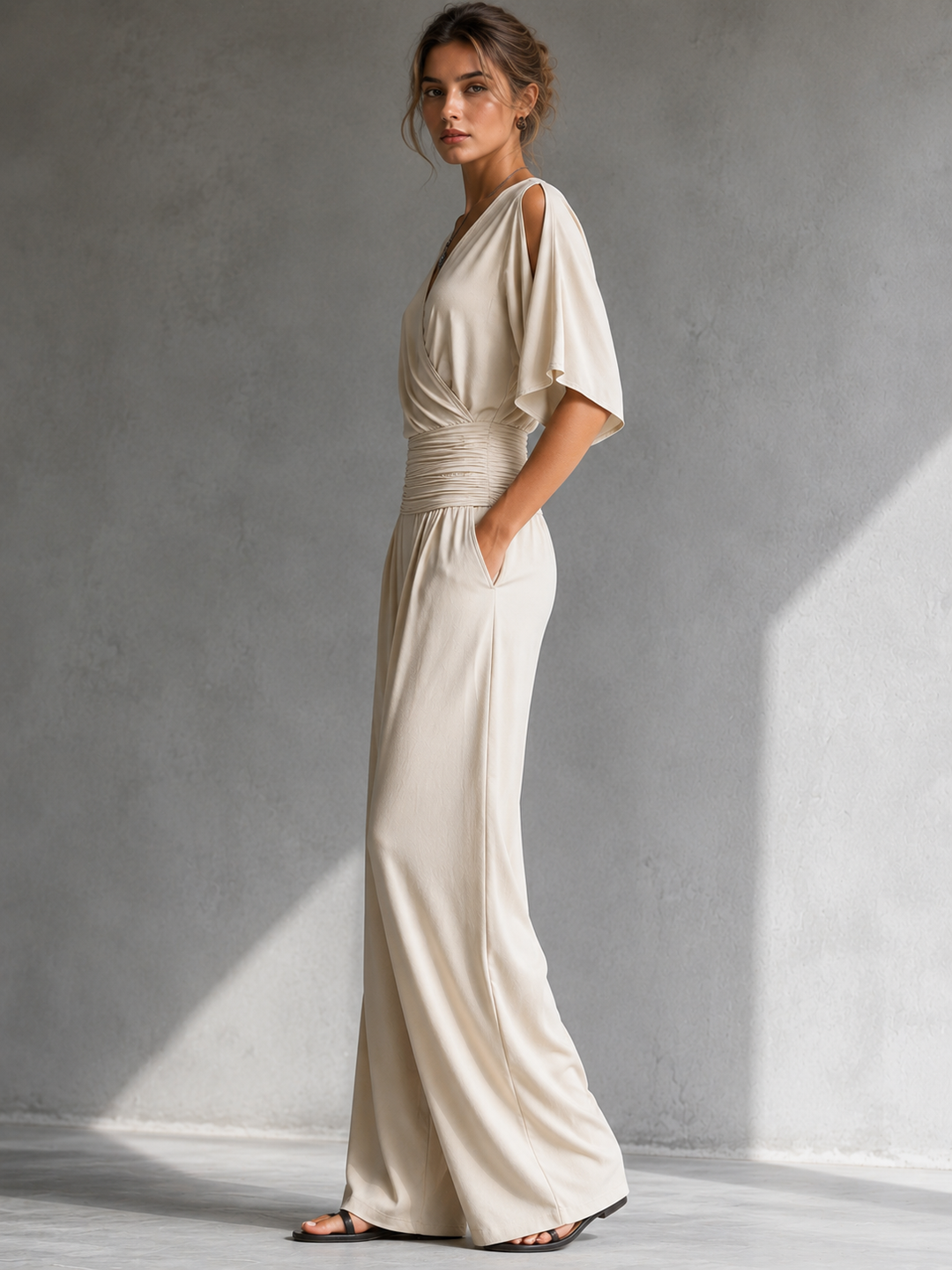 Valerie™ | Elegantní overal s výstřihem do V a širokými nohavicemi